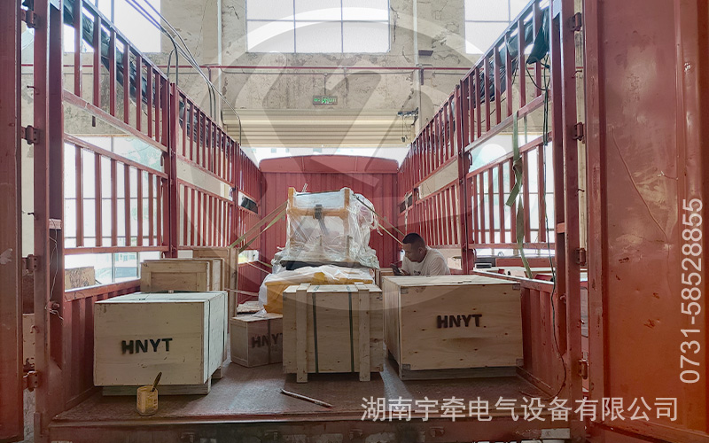 2.5噸蓄電池電機車出口海外 4.jpg