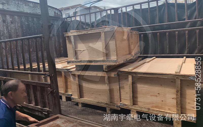 ZQ-21礦用直流牽引電機(jī)發(fā)貨 5.jpg